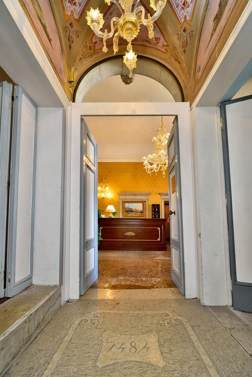 Residenza Ruga Giuffa Castello  Exteriör bild